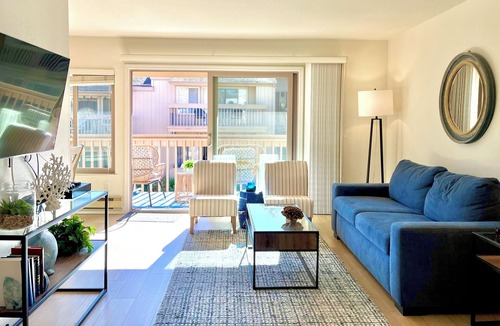 Monterey Condo | Peaceful Monterey Retreat - Profesionally Cleaned