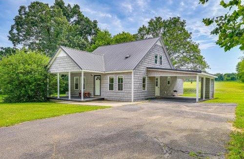 Murray House | Peaceful Murray Home ~ 8 Mi to Kentucky Lake!