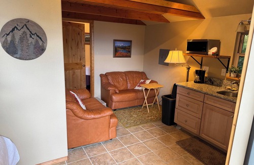 Sandpoint Cottage | Peaceful newly renovated 1 bdrm cottage near owner occupied deep water lake home