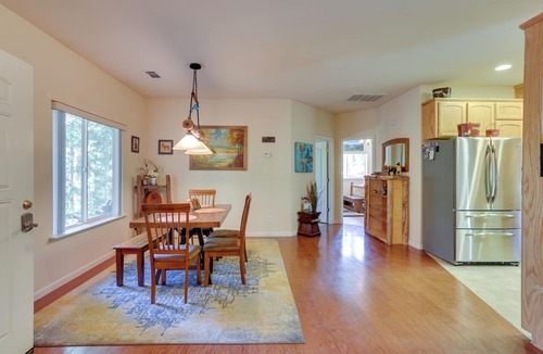 Mariposa Cabin | Peaceful + Private Mariposa Cabin on 2 Acres!