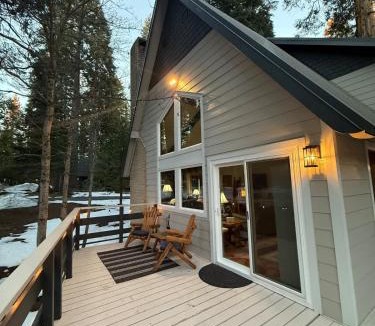 Sierra Cedars House | Peaceful Shaver Lake Mountain Retreat with Deck & Forest Views