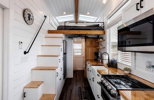 Apple Valley Cabin | Peaceful Tiny House Fully Equipped in Apple Valley, Utah