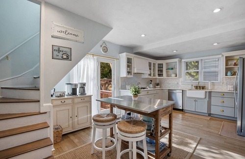 Cape Charles House | Peach Perfect Victorian Home with Gourmet Kitchen