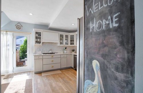 Cape Charles House | Peach Perfect Victorian Home with Gourmet Kitchen