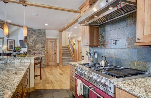 Boulder Ridge House | Peak 8 Luxury- 6Bed/6.5Baths Sleeps 14 in 11 beds, Hot tub, Sauna & Pool table