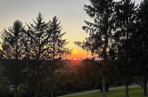 West Columbia House | Peak Retreat is a private 3-bedroom house with WiFi and AC in tranquil Racine OH