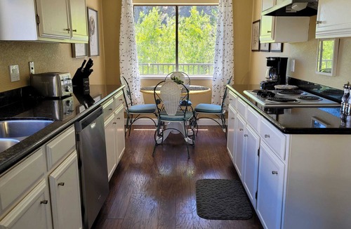 Monterey Condo | Pebble Beach Tree House Views of the Ocean Vaulted Ceilings Close to Everything