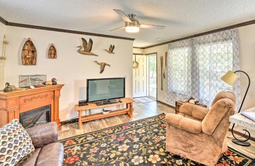 Harkers Island House | 'Pelican Place' Coastal Cottage Walk to Back Sound