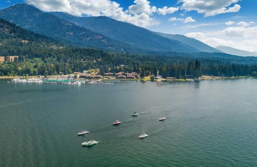 Hope Apartment | Pend Oreille Shores Resort E24 condo
