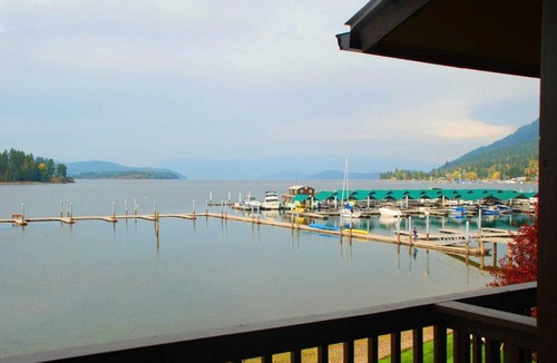 Hope Apartment | Pend Oreille Shores Resort E29 condo