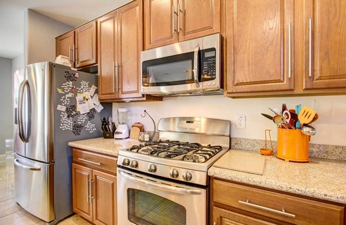 Peoria House | Peoria Home w/Pool & Hot Tub Access!