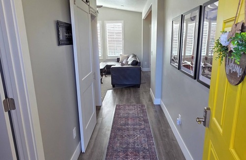 Washington Fields Apartment | Perfect 1-bedroom apartment with AC in adorable Washington