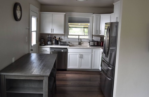 Prescott Cottage | Perfect for a couples getaway!