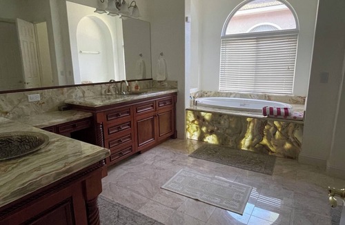 Clovis House | Perfect for a traveling professional!