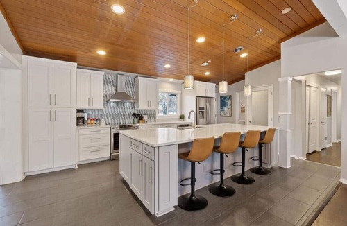 Lincoln Heights House | Perfect for groups-Theater & Arcade close to dwtn!