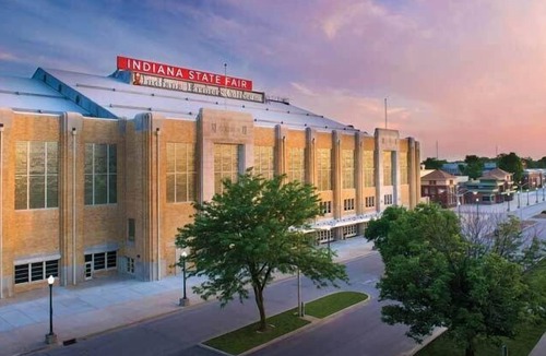 Fishers House | Perfect Stay for I-69 Travelers: Spacious Rooms, Pool, Free Breakfast & Parking
