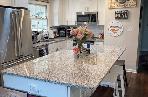 Hillsmere Cottage | Pet Friendly Annapolis Cottage that Backs Up to Stunning Quiet Waters Park