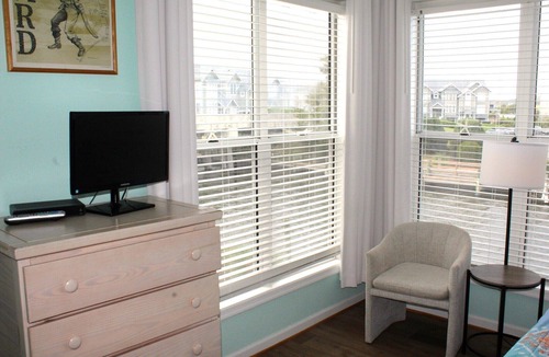 Manteo Condo | Pet Friendly at Pirate's Cove - Buccaneer Village 1114