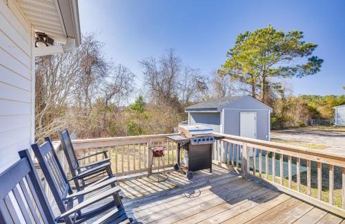 Morehead City House | Pet-Friendly Beaufort Home w/Private Yard