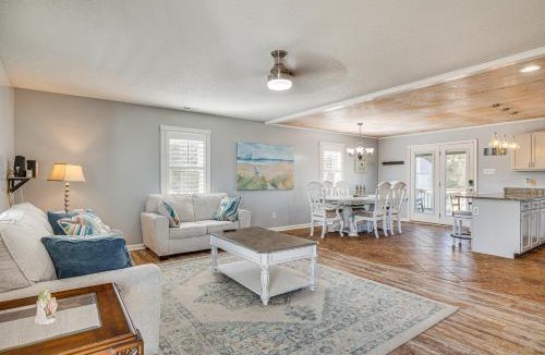 Morehead City House | Pet-Friendly Beaufort Home w/Private Yard