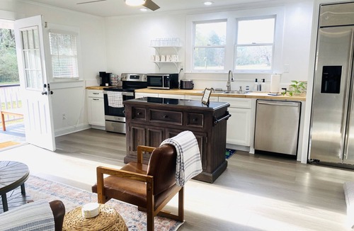 Orangeburg County Cottage | Pet friendly country cottage with large fenced-in yard & horses on property