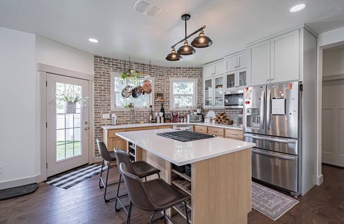Idaho Falls House | Pet Friendly Downtown Vintage House w/Hot Tub!