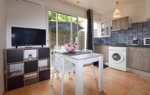 Aleria House | Pet Friendly Home In Aleria With Wifi
