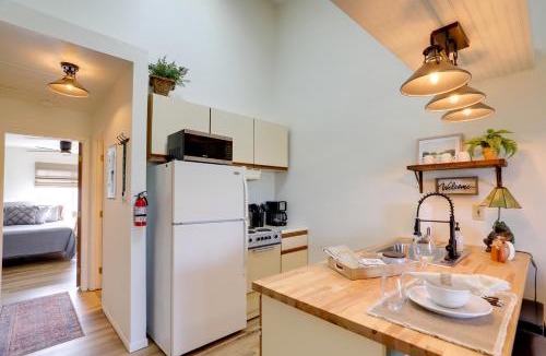 Oak Harbor House | Pet-Friendly Oak Harbor Condo: Walk to Lake!