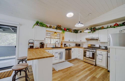 Payson Cabin | Pet-Friendly Payson Cabin w/Game Room!