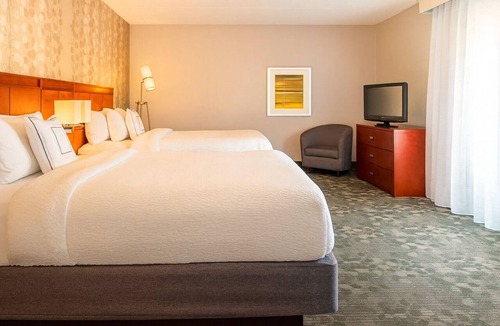 Middletown Hotel | Pet-friendly Property, Two Swimming Pools! Spacious Unit!