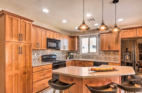 Scottsdale Estates Nine House | Pet-Friendly Scottsdale Retreat w/ Pool & Patio!