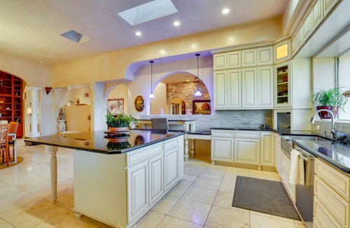 Houghton House | Pet-Friendly Tucson Vacation Rental w/Huge Yard!