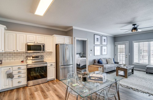 Waukee Condo | Pet-Friendly Waukee Condo: 14 Mi to Des Moines!
