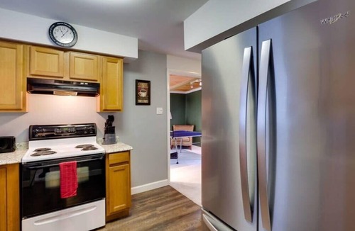 Savannah House | Pet-Friendly · Yard & Ping Pong · Boat Ramp Access