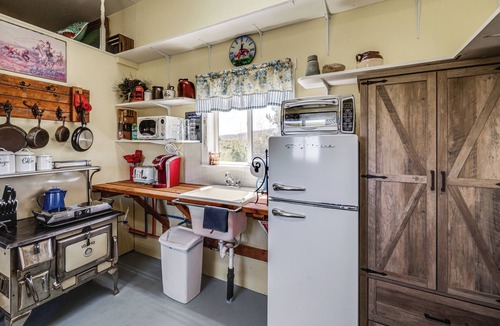 Grangeville Cabin | Pets Welcome! Quiet Country Cabin in Grangeville