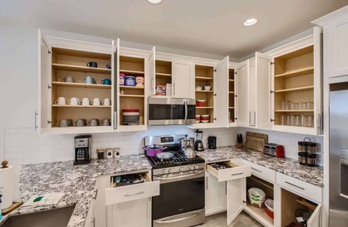 Estrella Village House | Phoenix 5BR-Pet Friendly-Parking-Fast Wifi!