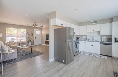Maryvale House | Phoenix Oasis w/Outdoor Pool + Putting Green!