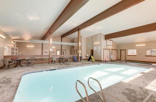 Mead House | Picturesque Mt Spokane Condo Near Skiing & Biking!