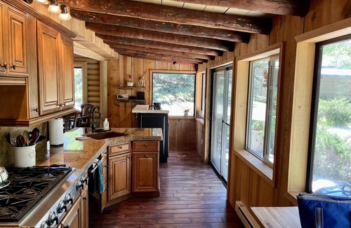 Alpine Cabin | Picturesque retreat inspired by Thomas Kinkade, set on 1.5 acres!