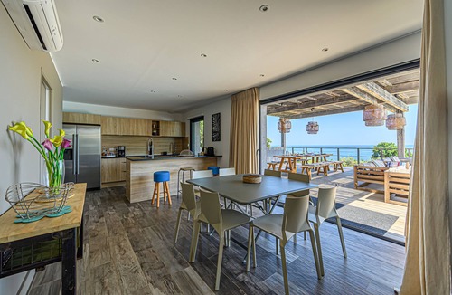 Pinarellu House | Pinarello, beautiful sea view, beach access and heated pool, near Porto Vecchio
