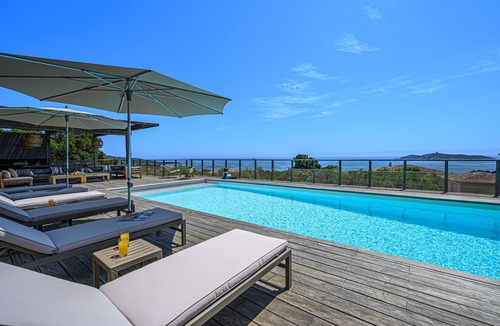 Pinarellu House | Pinarello, beautiful sea view, beach access and heated pool, near Porto Vecchio