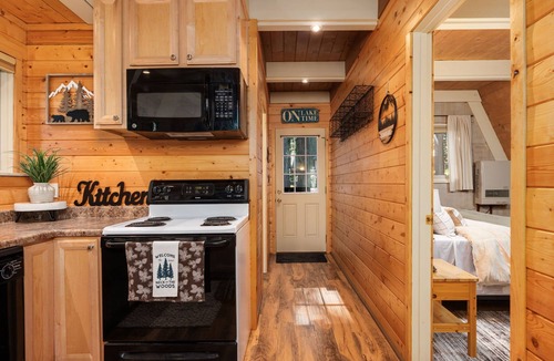 Sierra Cedars Cabin | Pine Haus-Remodeled Family A-Frame