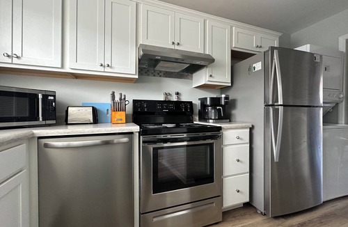 Pine Knoll Shores Condo | Pine Knoll Townes 50-Oceanview condo next to the pool and steps from the beach.