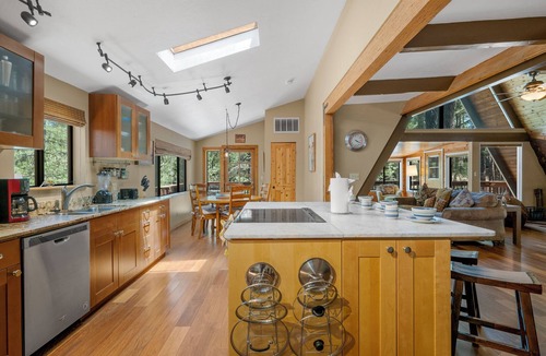 Kachina Village Cabin | Pine View Lodge | Spacious Family Retreat Among the Pines