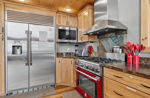 Brian Head Cabin | Pinehurst Cabin | Game Room | Sauna | Sleeps 16
