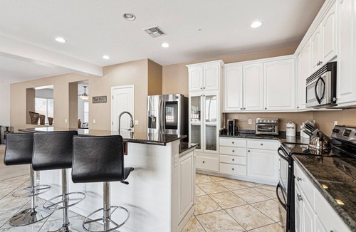 Westwing Mountain House | Pinnacle Breeze-Private Backyard-Mins to Six Flags