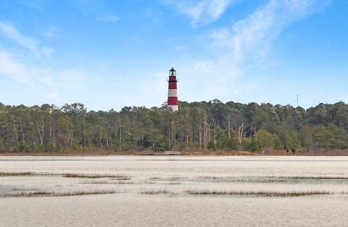 Chincoteague House | Pony View - Pet friendly, waterfront with boat slip!