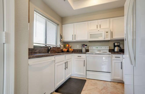 Greenway Palms Condo | Pool Access! 55 + Snowbird Retreat in Peoria