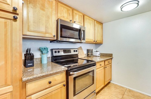 Litchfield Park Condo | Pool Access! Family Retreat in Old Litchfield Park