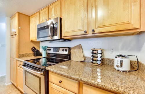 Litchfield Park Condo | Pool Access! Family Retreat in Old Litchfield Park